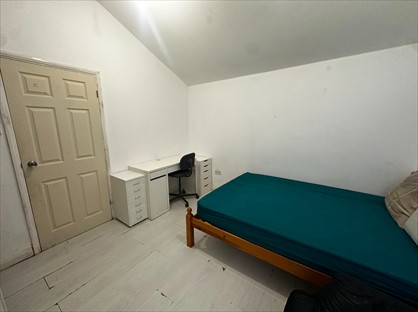 1 Bed Flat, Shaw Avenue, IG11