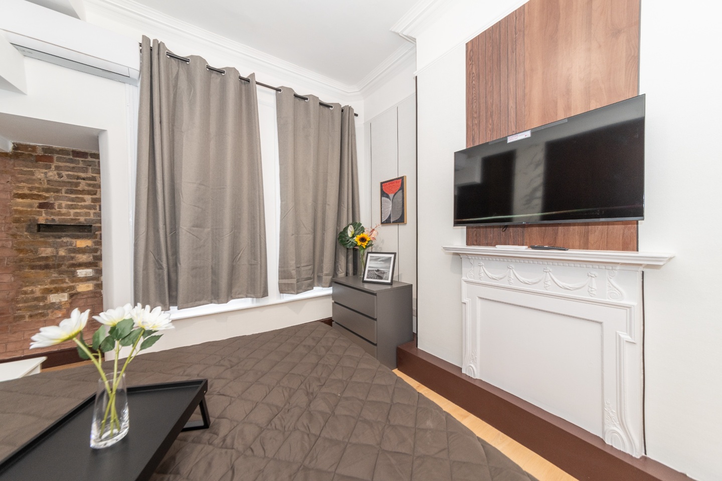 2 Bed Flat, Kensington High St, W8 photo 4