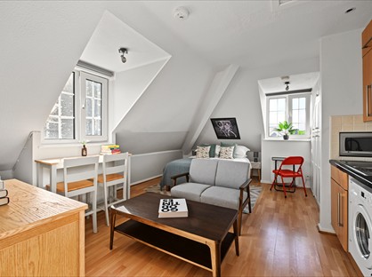 Studio Flat, Marlborough Road, WD18