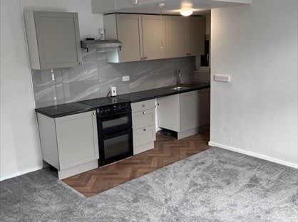 2 Bed Terraced House, Blackhouse Road, HD2