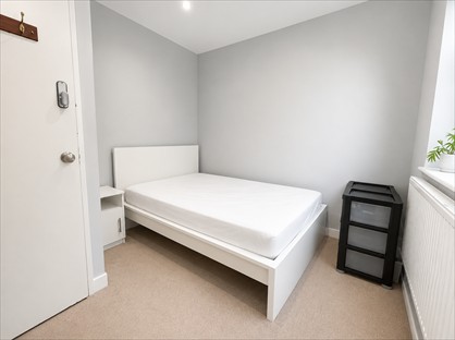 Room in a Shared Flat, Bruce House, W10