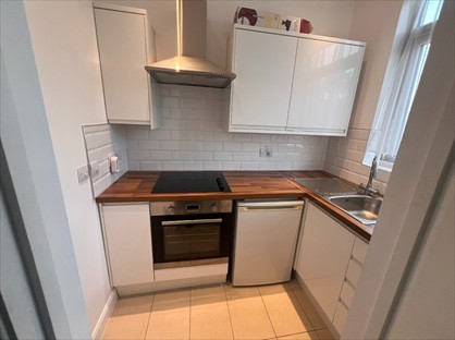 Studio Flat, Stanford Road, SW16