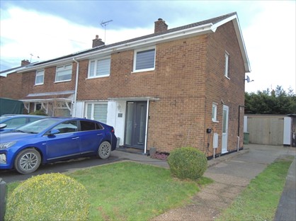 3 Bed Semi-Detached House, Greenway, NG19