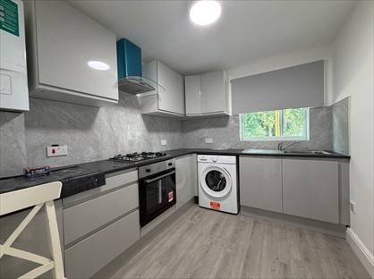 2 Bed Flat, Leighton Buzzard Road, HP1