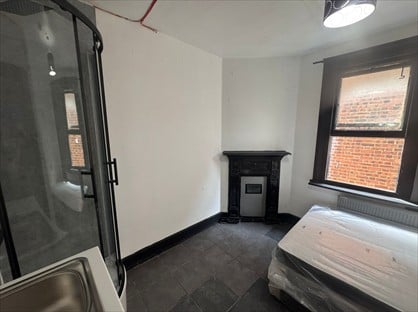 Studio Flat, High Road, NW10
