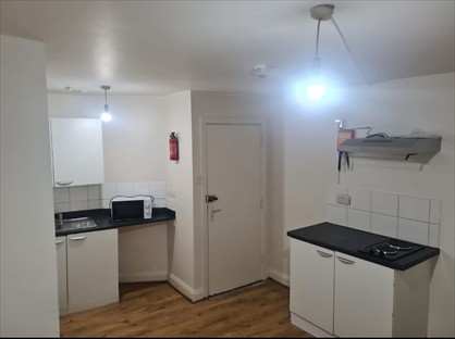 Studio Flat, King Street, UB2