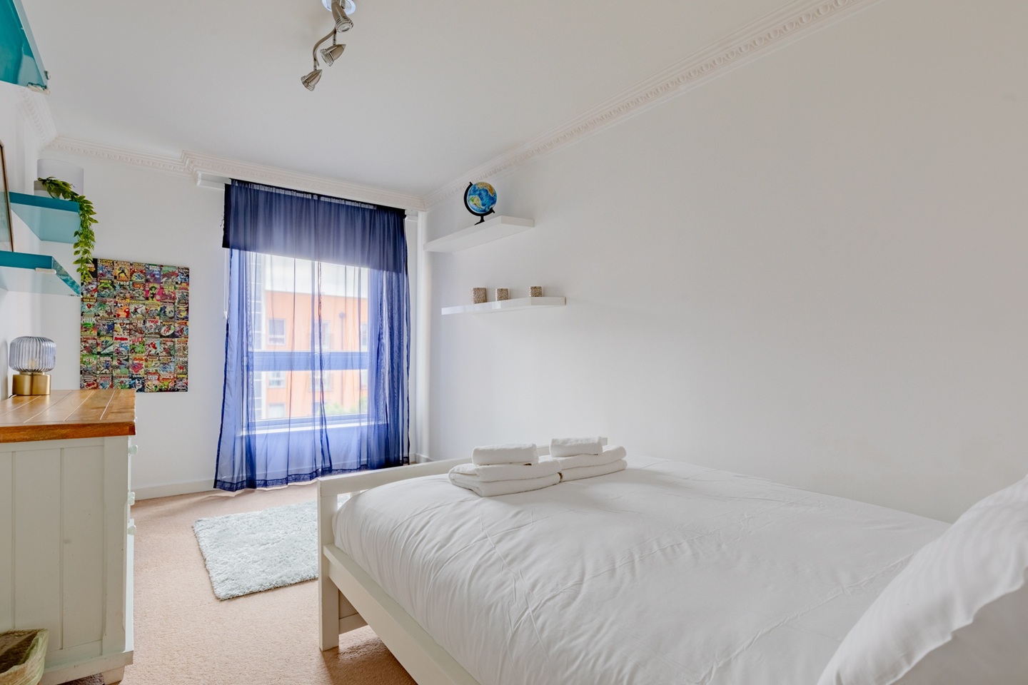 2 Bed Flat, Len Bishop Court, E1W photo 4