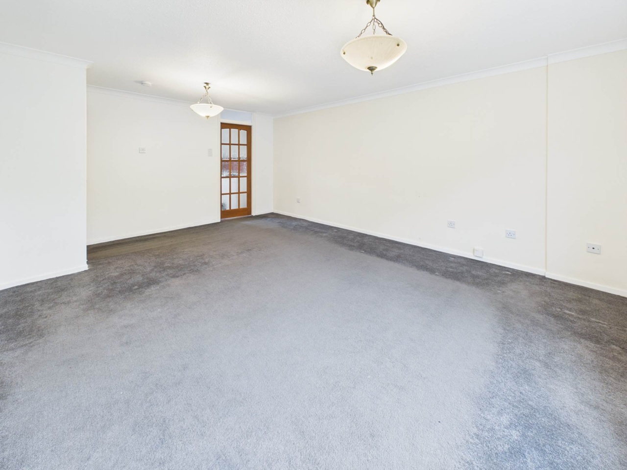 3 Bed Flat, Acre Road, G20 photo 3