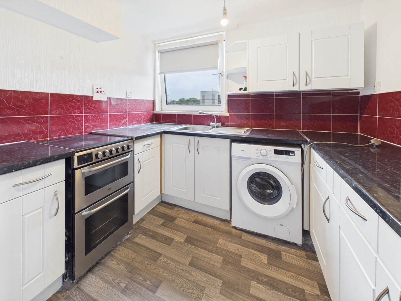 3 Bed Flat, Acre Road, G20 photo 4