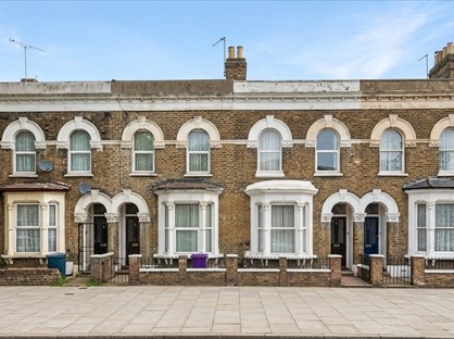 2 Bed Flat, Abbott Road, E14
