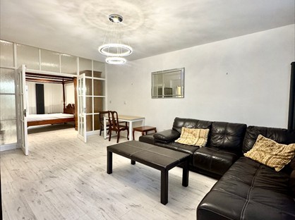 1 Bed Flat, Pearson Park, HU5