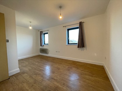2 Bed Flat, Rickman Drive, B15