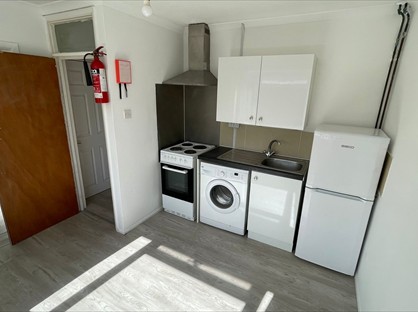 1 Bed Flat, Gorse Road, GU16