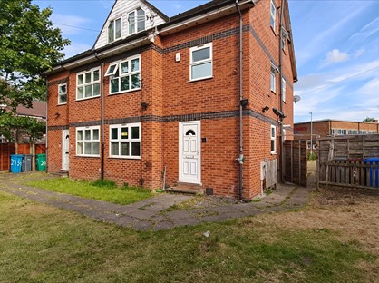 2 Bed Semi-Detached House, Crowcroft Road, M12