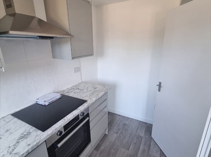 1 Bed Flat, Honey Close, RM10