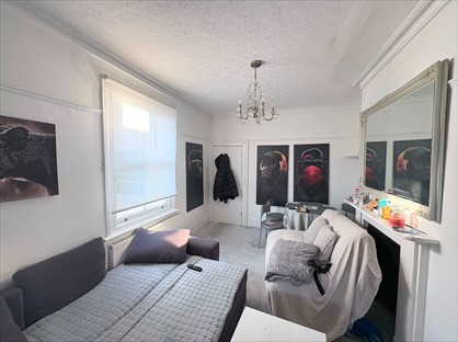 3 Bed Flat, Victoria Terrace, BN3
