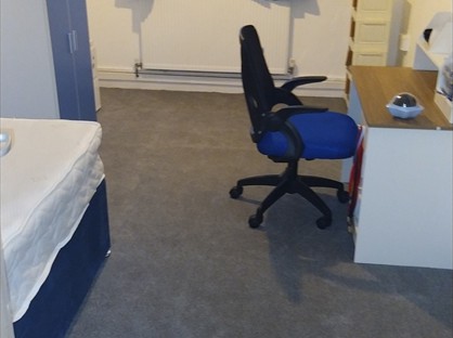 Room in a Shared Flat, Moorlands Court, B65