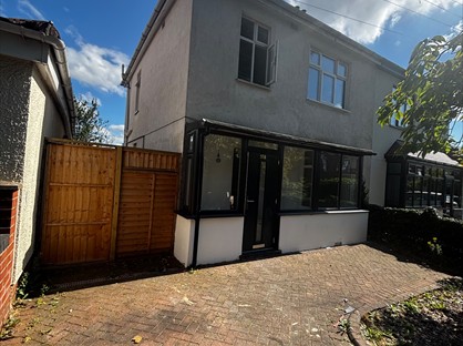 3 Bed Semi-Detached House, Victoria St, SK14
