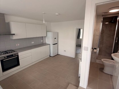 4 Bed Flat, High St, EN8