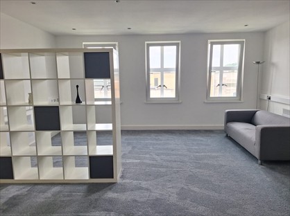 Studio Flat, Castle Buildings, SA1