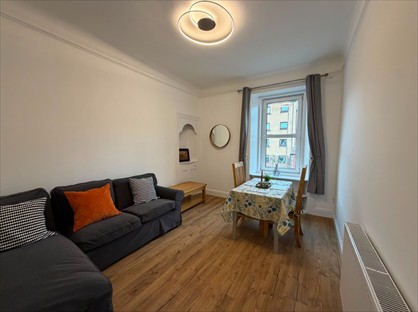 2 Bed Flat, Edinburgh, EH11