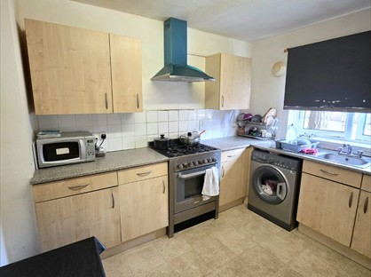 3 Bed End Terrace, Swinfield Close, TW13