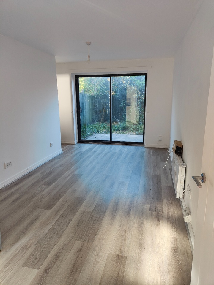 2 Bed Terraced House, Church Mews, NG2
