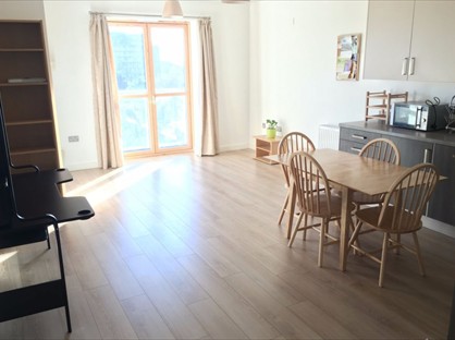 1 Bed Flat, Silvertown Square, E16