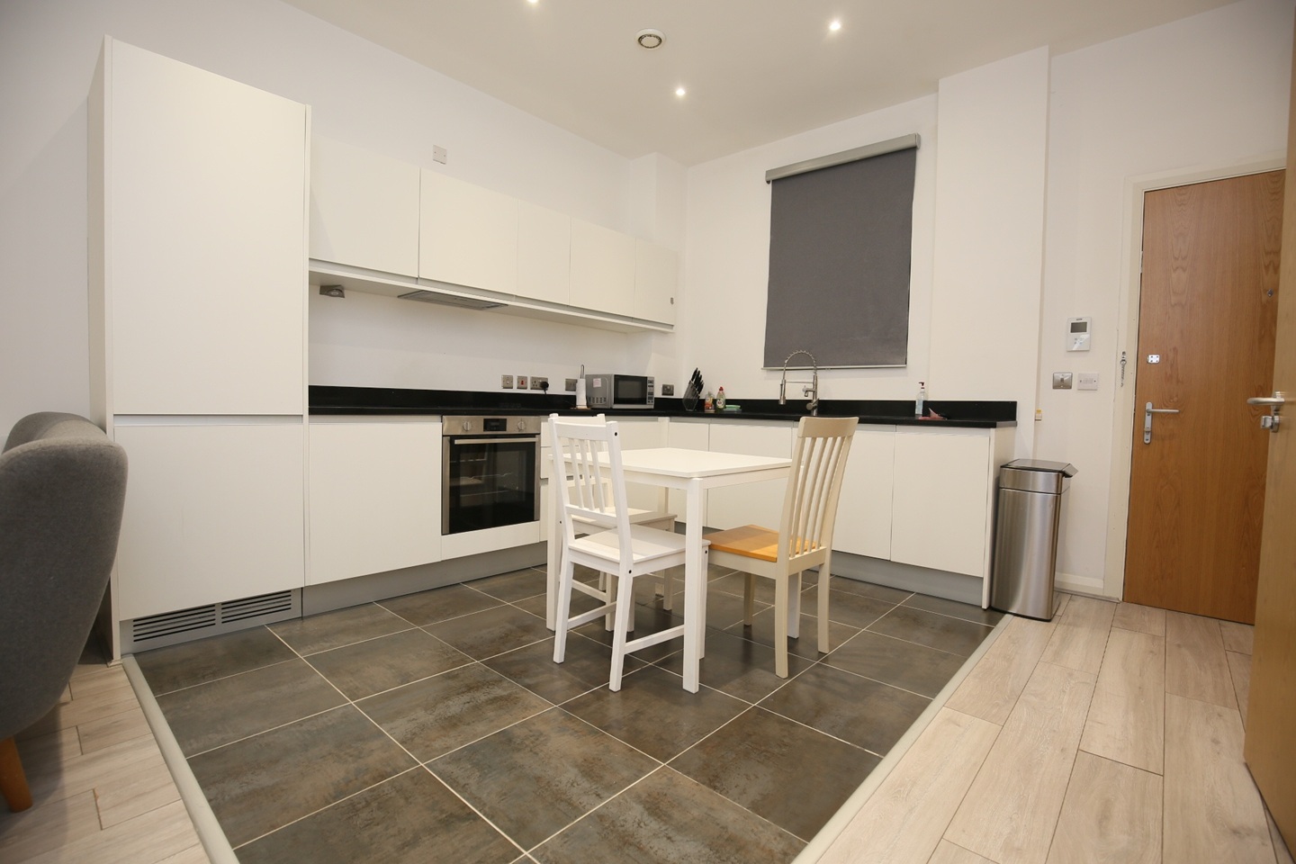 2 Bed Flat, The Co-Operative Building, CV1 photo 2