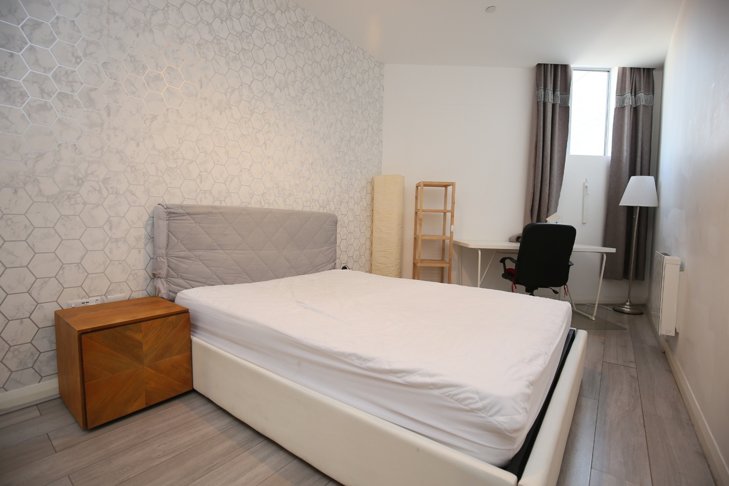 2 Bed Flat, The Co-Operative Building, CV1 photo 5
