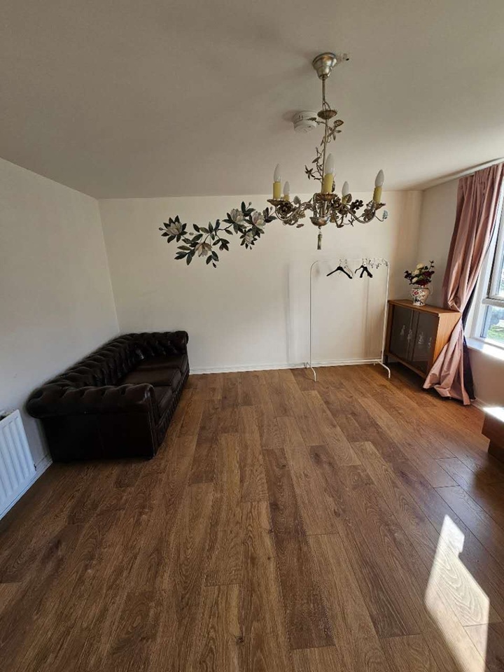 2 Bed Flat, Granton Court, G5 photo 5