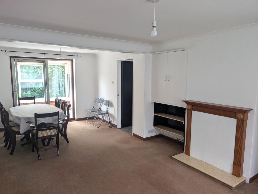 3 Bed Detached House, Neale Close, CB1 photo 5