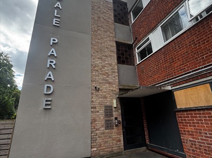 2 Bed Flat, Gatley, SK8