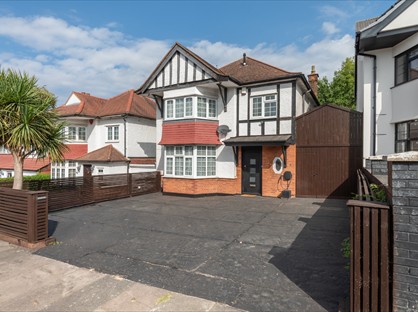 3 Bed Detached House, Elliot Road, NW4