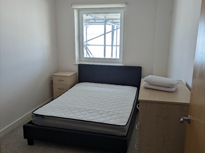 Room in a Shared Flat, Overstone Court, CF10