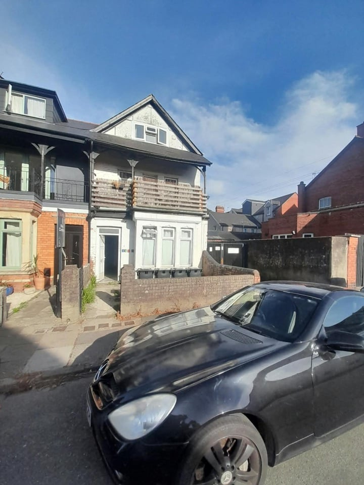 2 Bed Flat, Kingsland Road, CF5