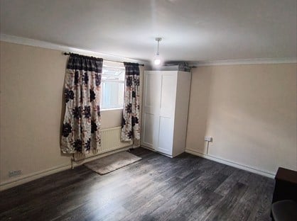 1 Bed Flat, Widmore Road, BR1