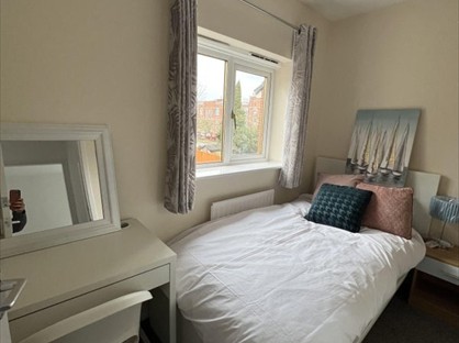 Room in a Shared House, Ellis St, M15