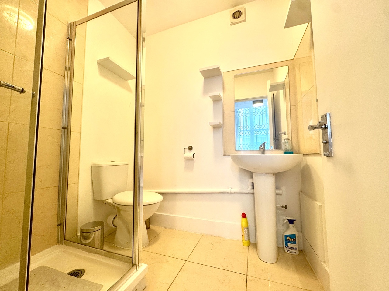 Studio Flat, London, W2 photo 5