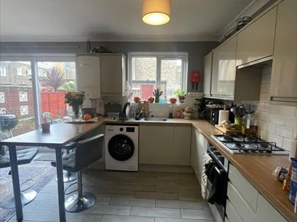 4 Bed Terraced House, Cranbrook Road, SE8