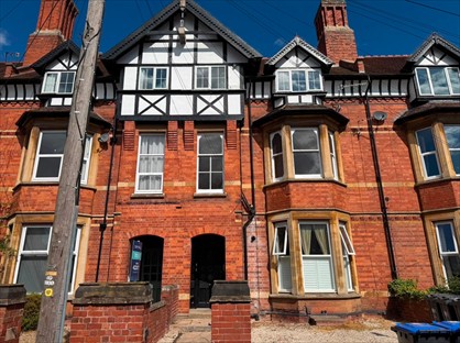 1 Bed Flat, Heath Terrace, CV32