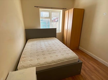 Room in a Shared House, Malpas Road, RM9