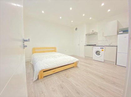 Studio Flat, Middlesex, HA5