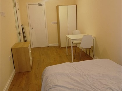Room in a Shared House, Nuns Way, CB4