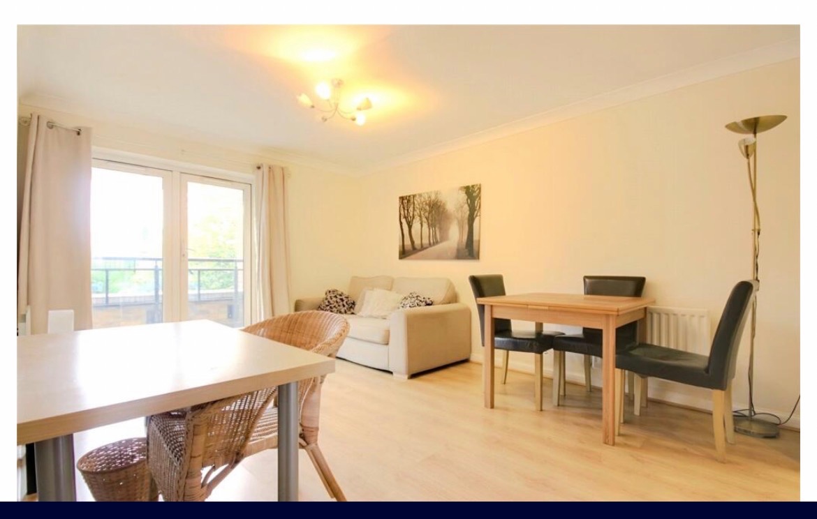 2 Bed Flat, Iliffe Close, RG1 photo 3