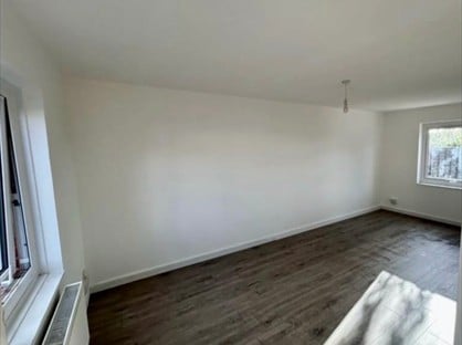 3 Bed Terraced House, Longlands Road, GL52