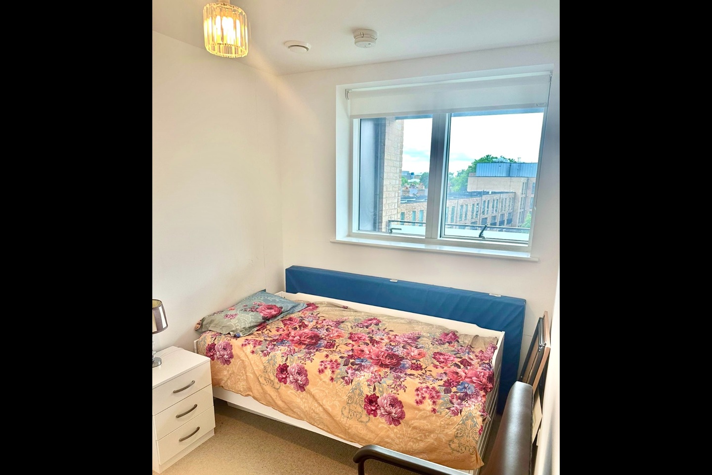 Room in a Shared Flat, Mozart St, W10
