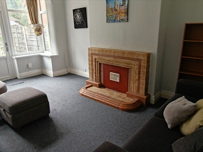 5 Bed Semi-Detached House, Sandhurst Avenue, M20