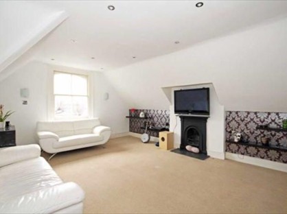 Room in a Shared House, Audley Road, W5