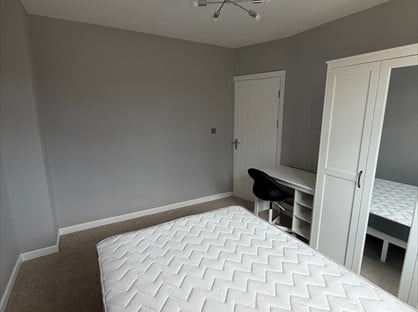 Room in a Shared House, Birkdale Road, SE2